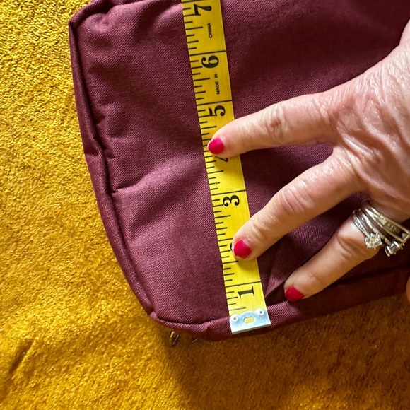 Assortment of makeup bags - Picture 9 of 12